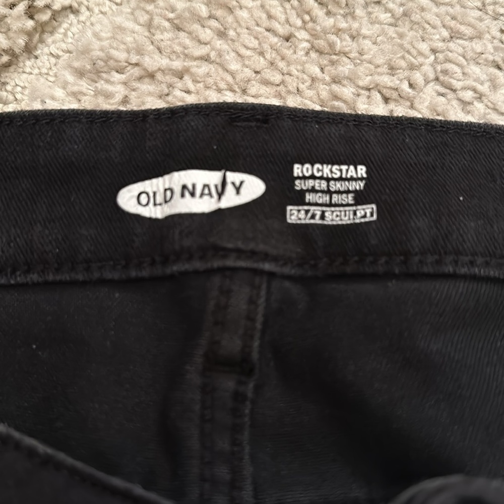 Old Navy rockstar jeans - Picture 2 of 3